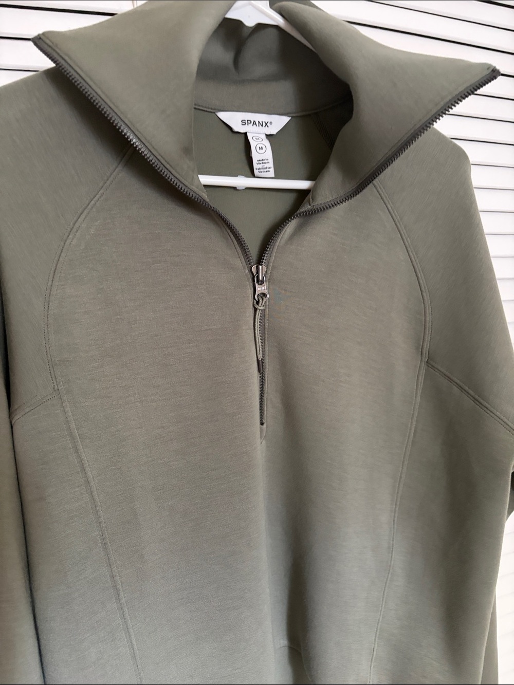 SPANX AirEssentials Half-Zip Funnel Neck Spacer Pullover Green size M - Picture 4 of 7